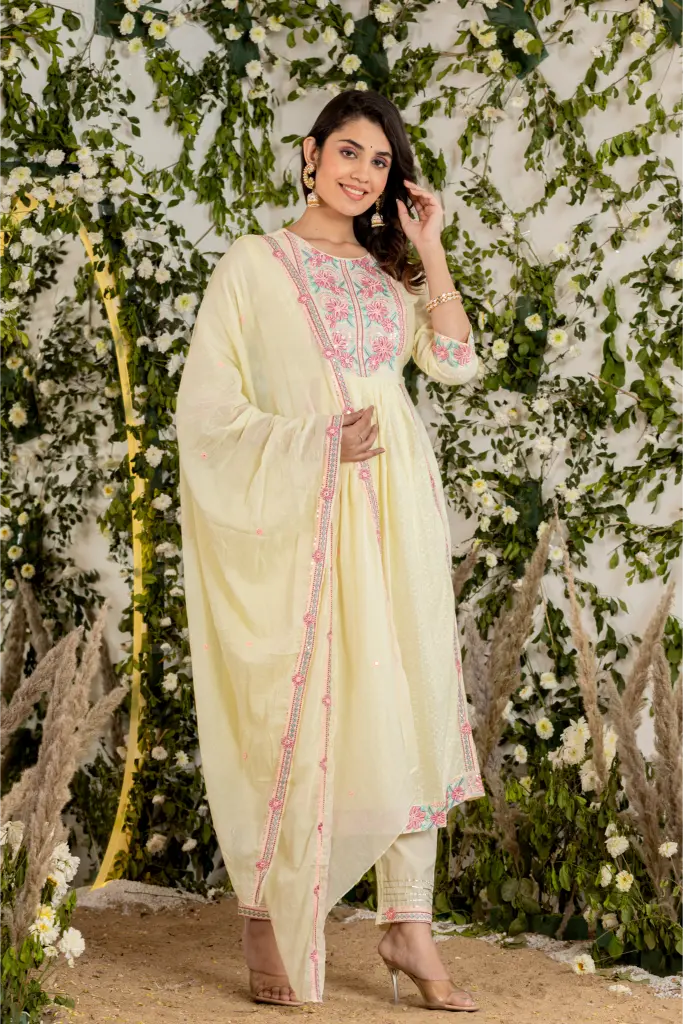 Elegant Pastel Yellow Embroidered Luxury Nayra Set