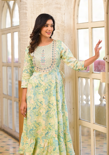 Green Floral Bottom Knee Embroidery Gown