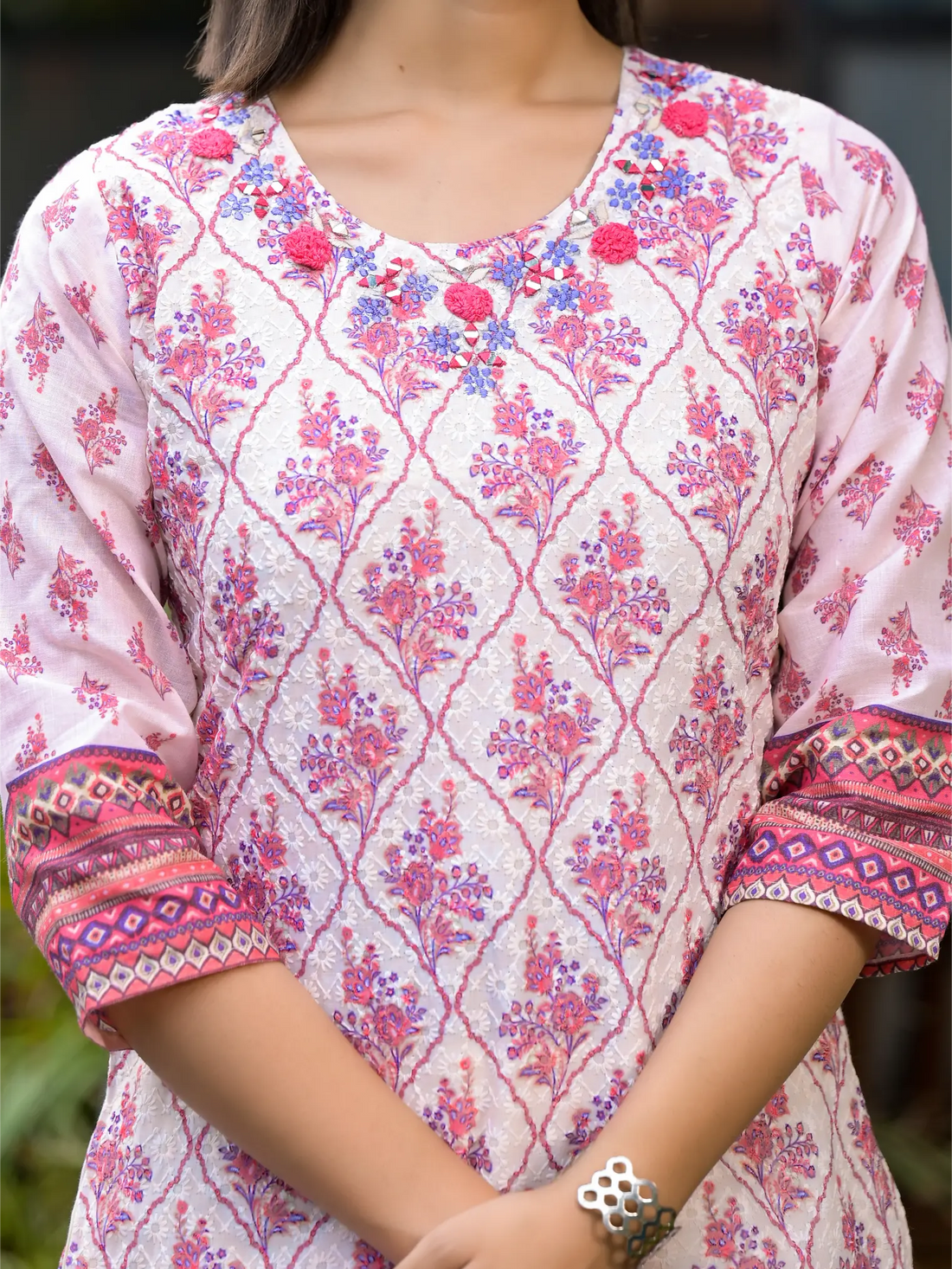 Shiffli Light Pink Vertical Flower Printed Straight Kurta Set