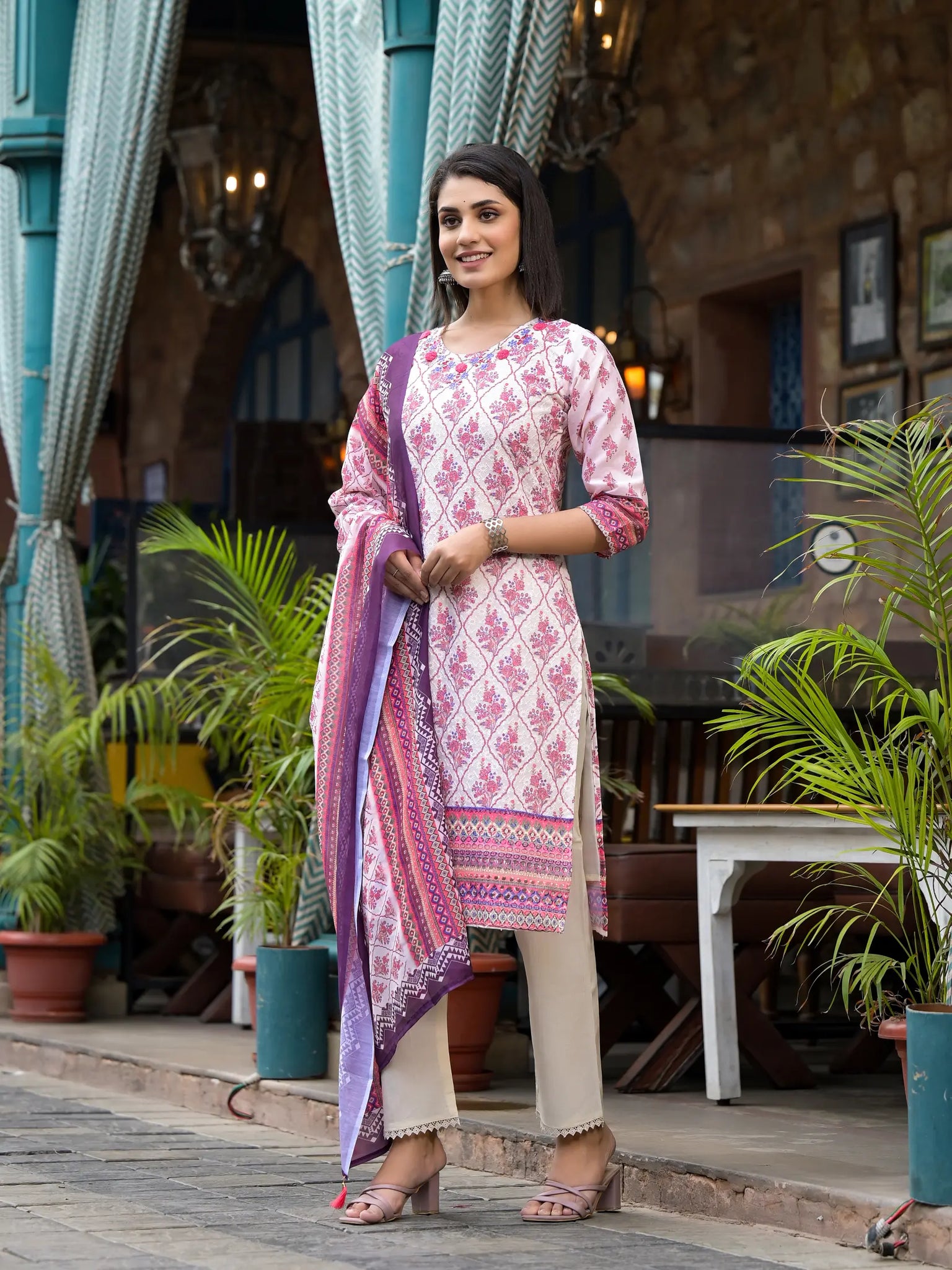 Shiffli Light Pink Vertical Flower Printed Straight Kurta Set